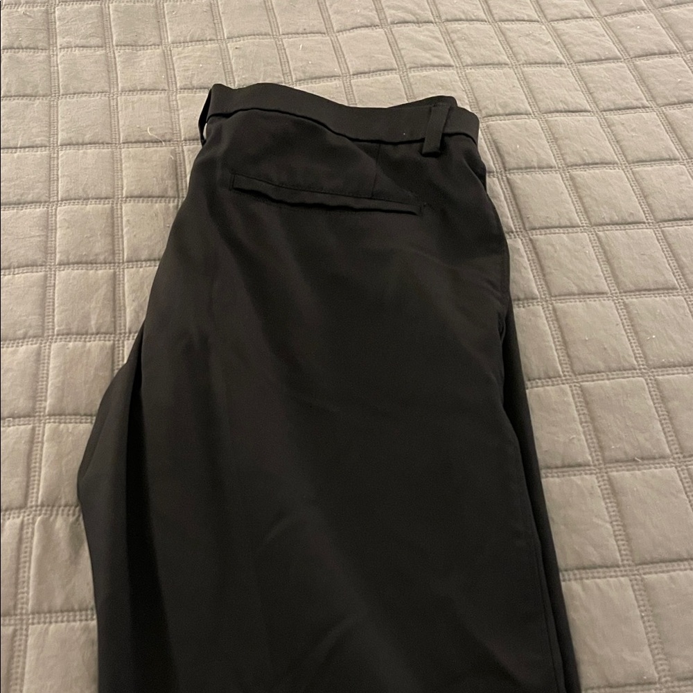 Haggar Cool 18 Pants in a classic fit 32x30 - Picture 5 of 7